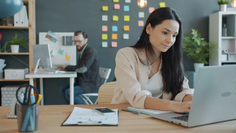 Procurement Buys the Suite, Employees Use the Starter: Closing the Feature Activation Gap in Enterprise Software